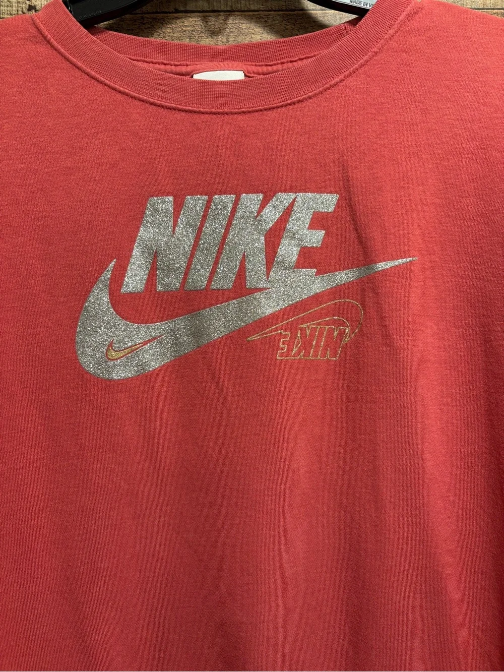 Nike Women’s Crewneck Sweatshirt Size Medium coral pink W039